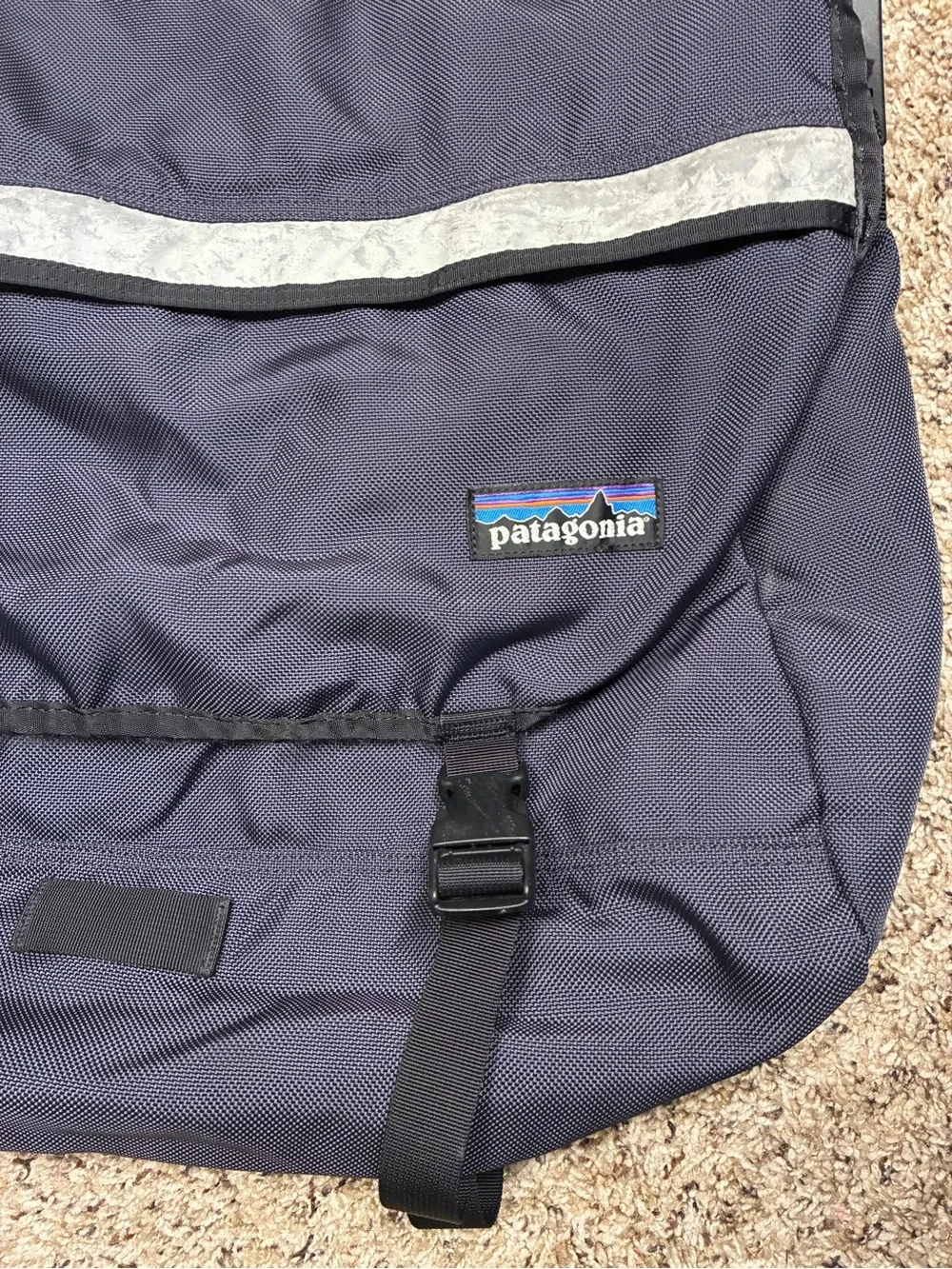 Patagonia VTG 90s y2k Critical Mass Messenger Travel Bag Flap